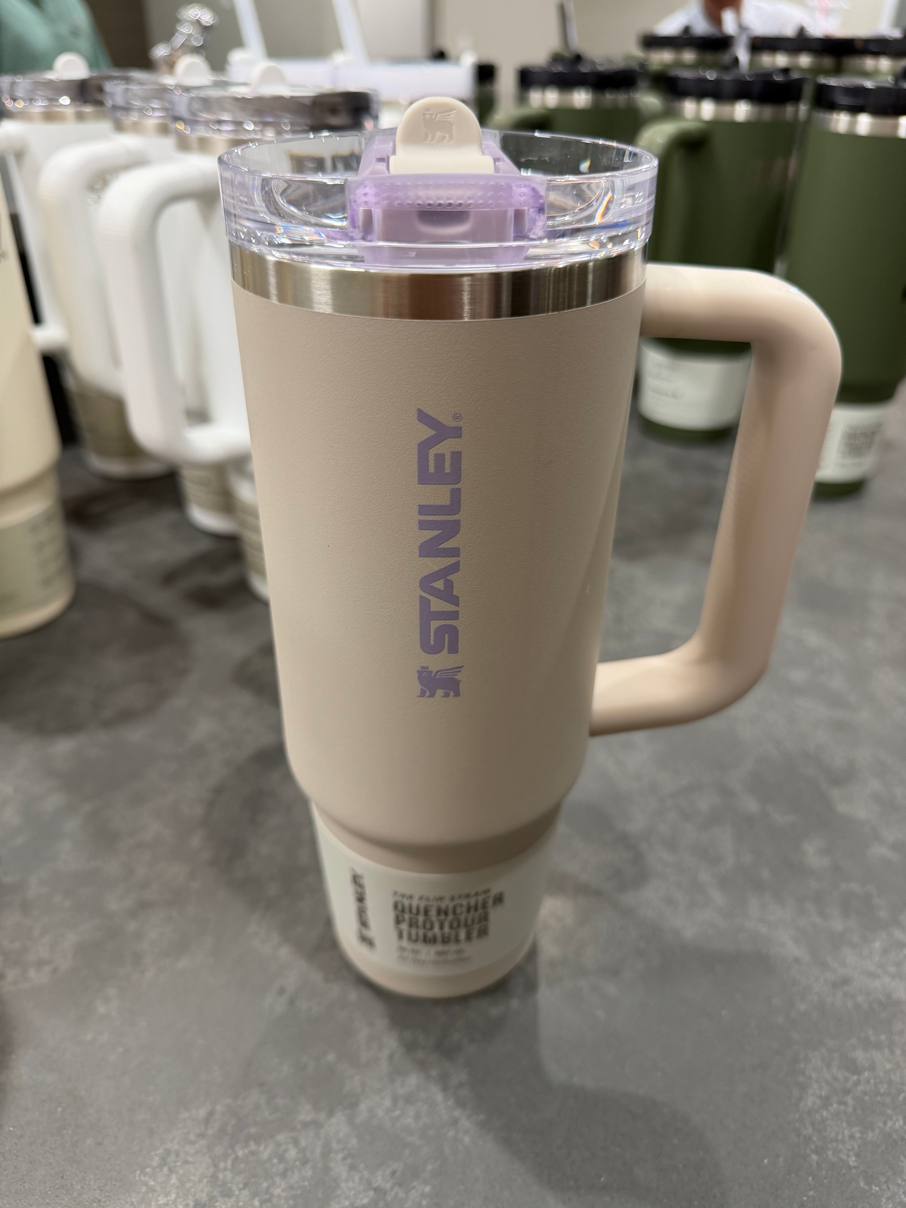 30oz Off-White / Purple Flip Top