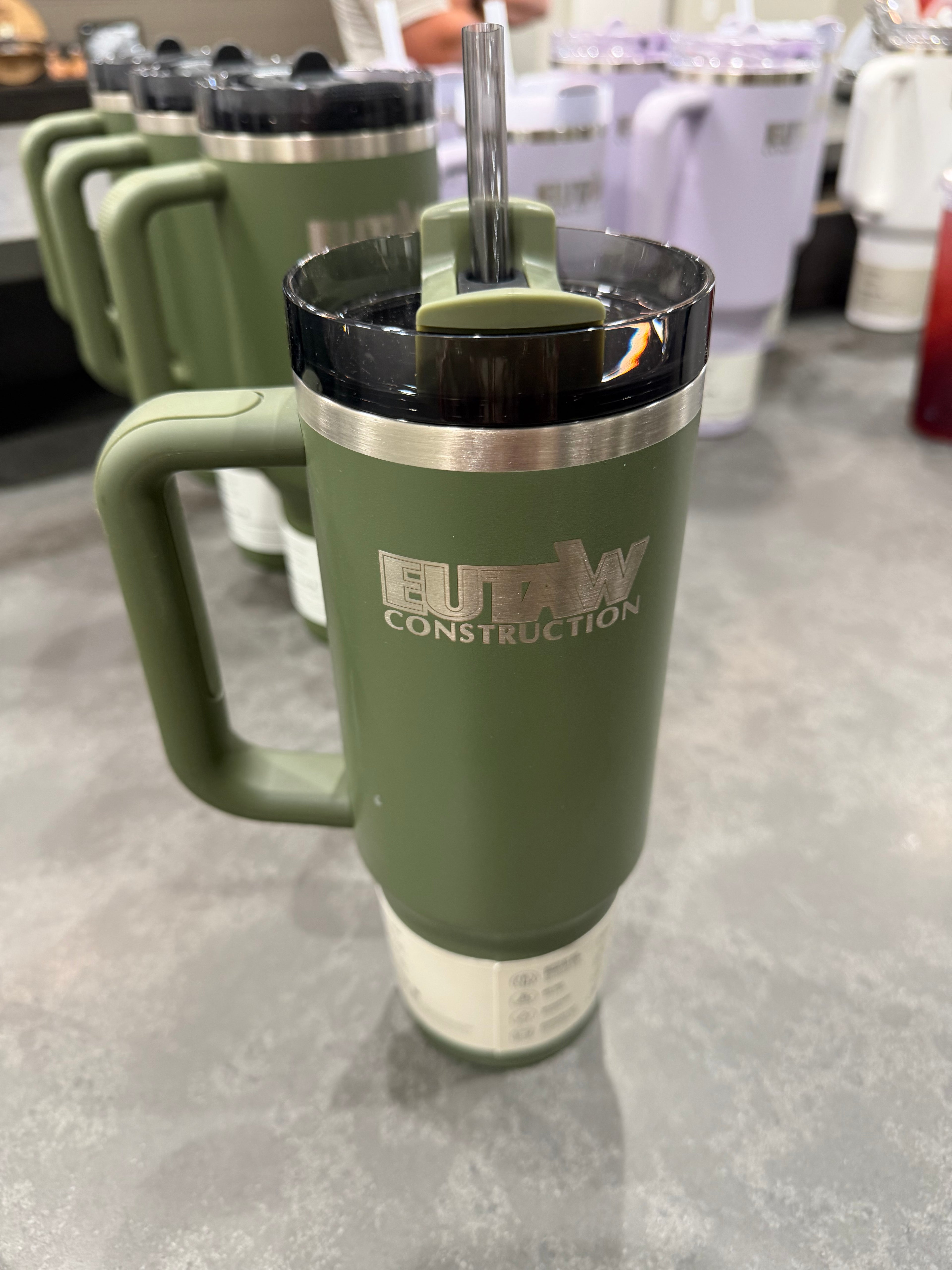 30oz Green / Straw Top